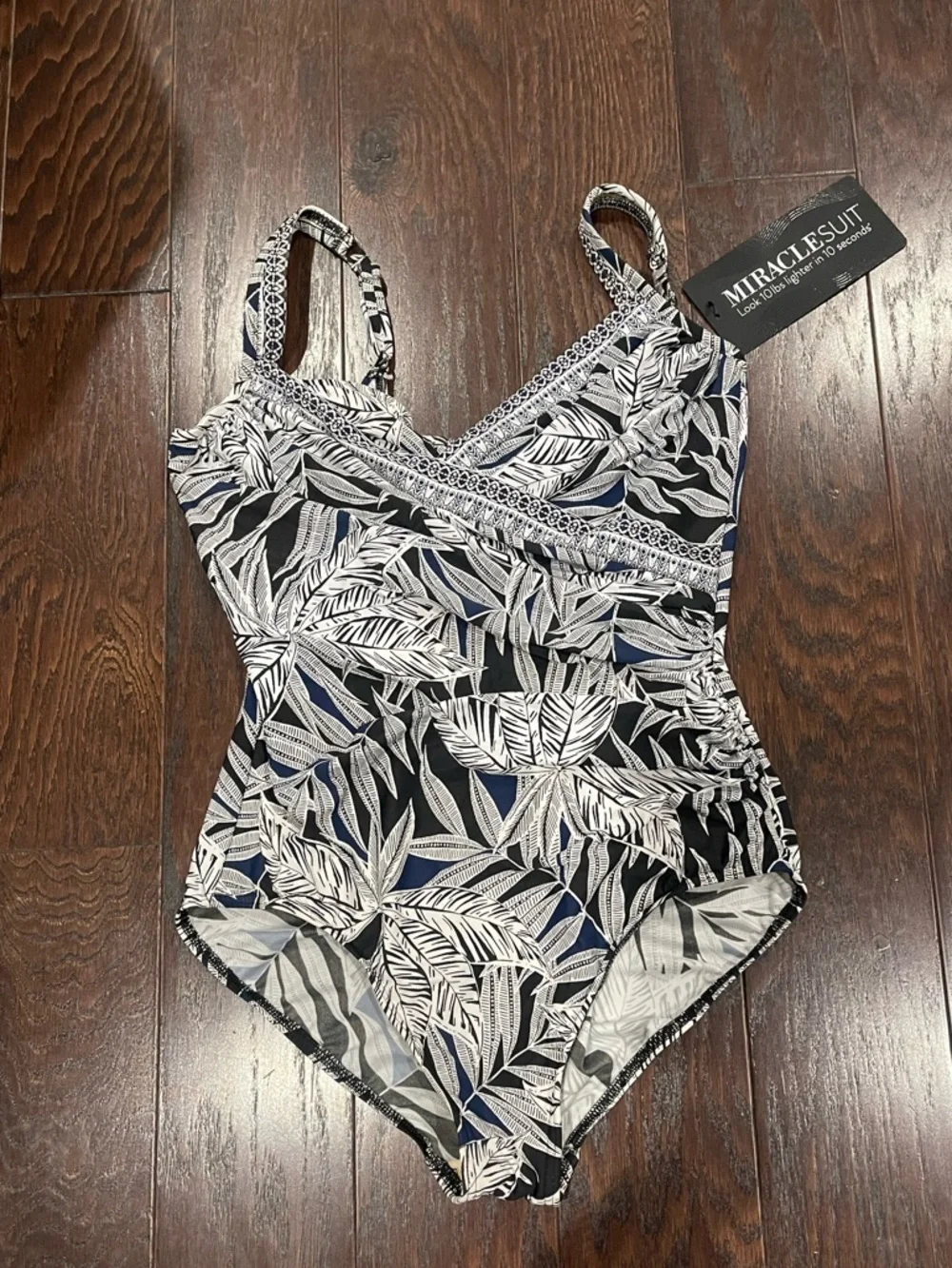 Miraclesuit  Seraphina One-Piece Tummy Control Swimsuit Black Women Size 14 NEW
